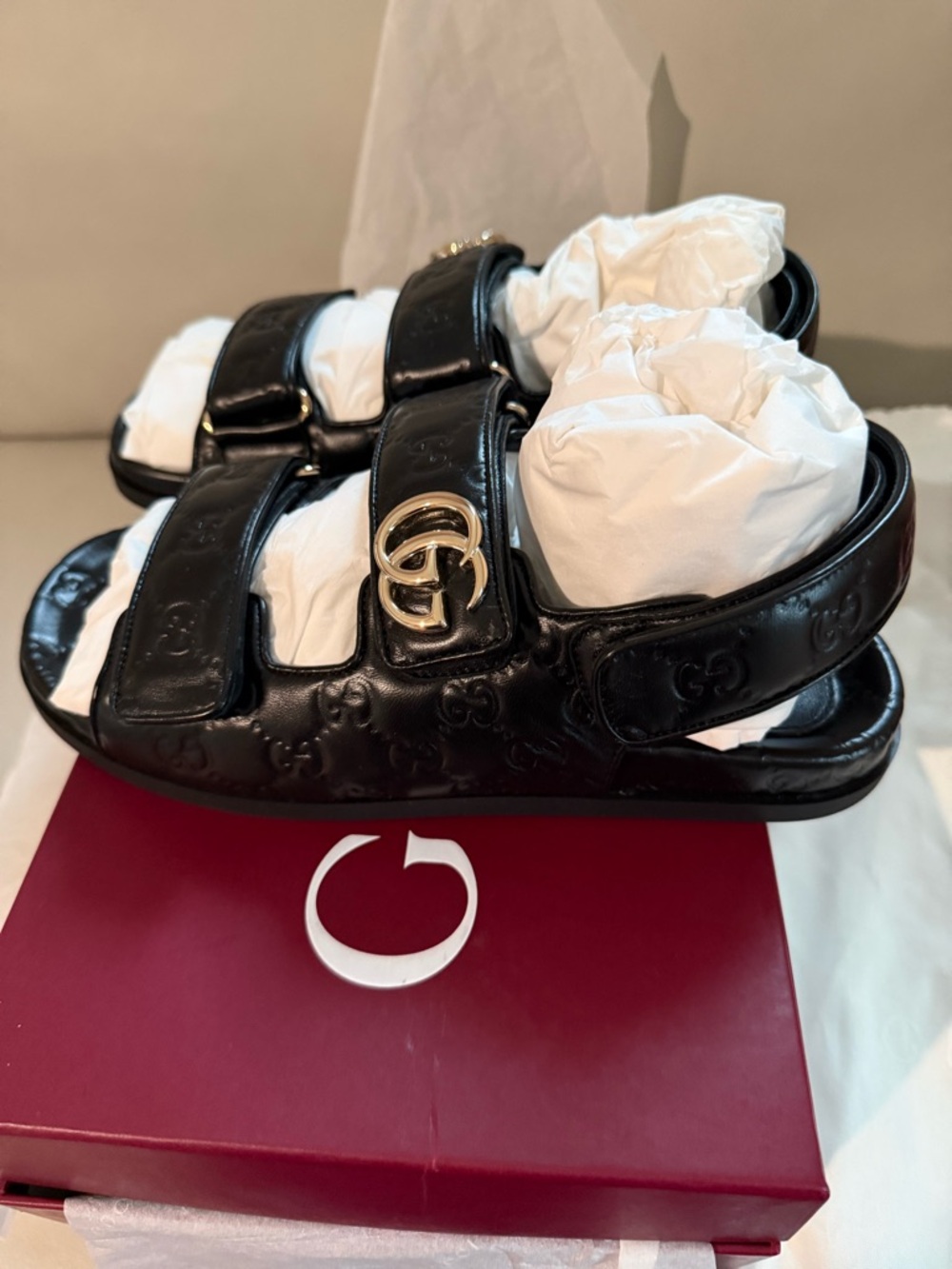 Gucci Black Embossed GG Kids Sandals with Gold Logo - Picture 7 of 12